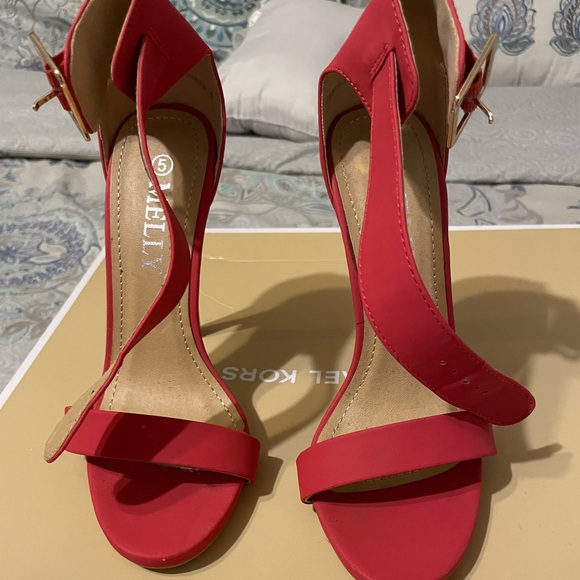 Everything must be go - Picture 1 of 1